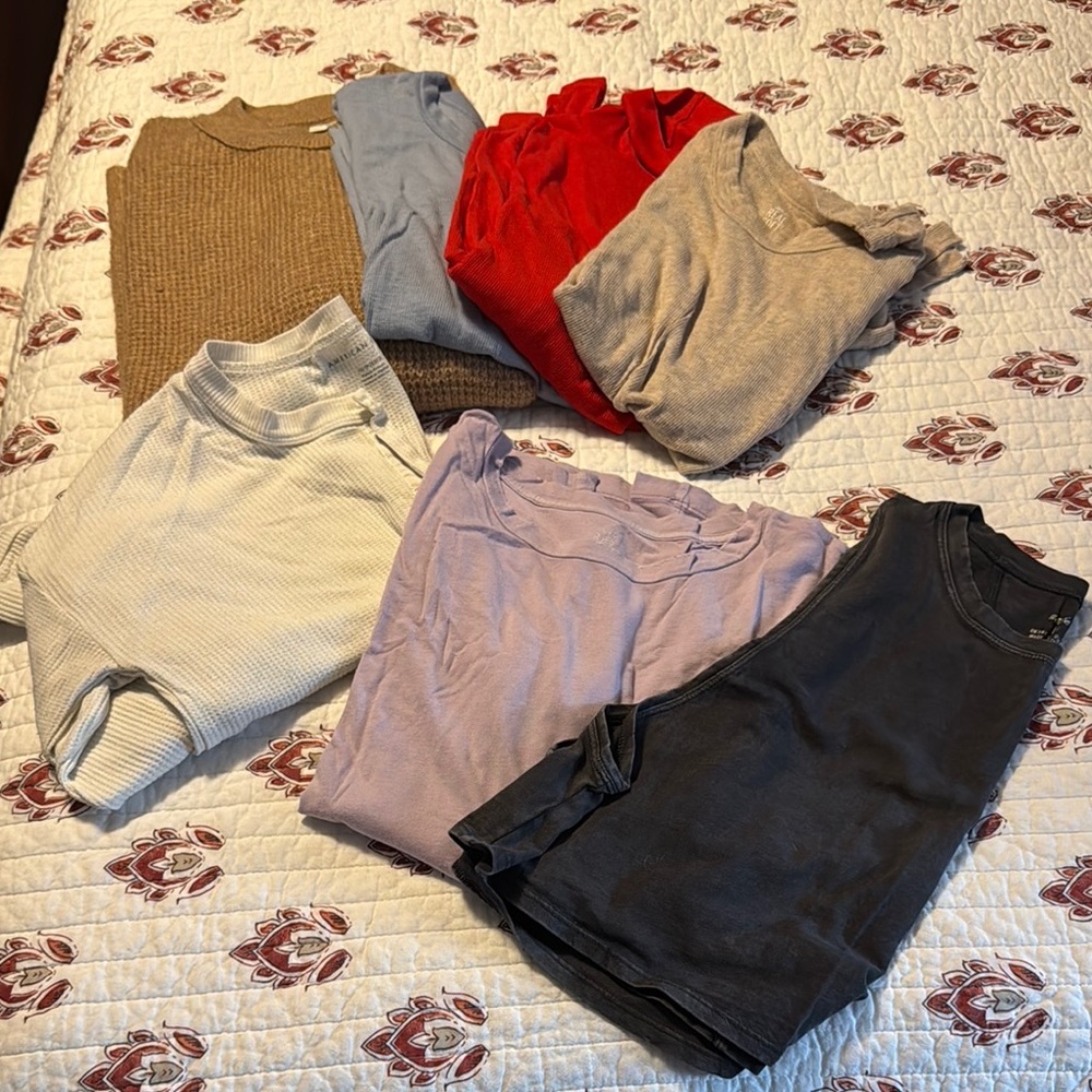 Aerie lot of 7 tops sizes XS Med and LG